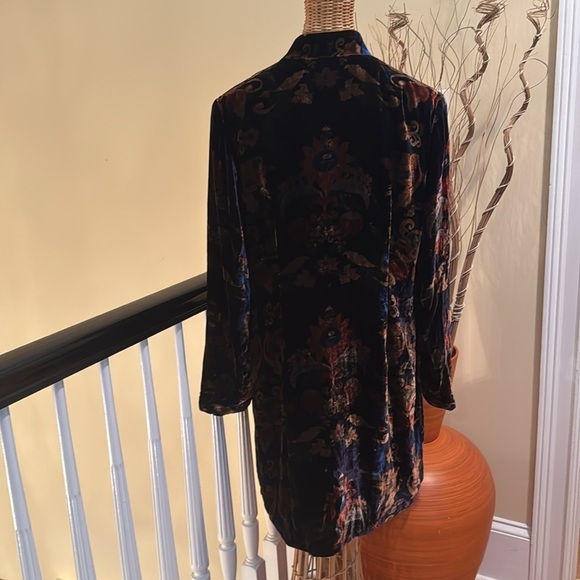 Neiman Marcus 🔥Sale🔥Exclusive Vintage velour feel coat - Picture 4 of 9